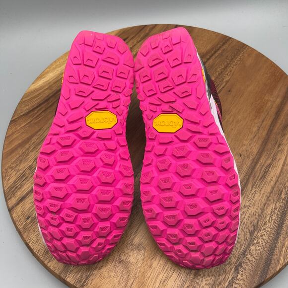 New Balance Fresh Foam Hierro v6 Shoes Womens Size 7.5 B Red Pink Trail Running - Picture 7 of 8